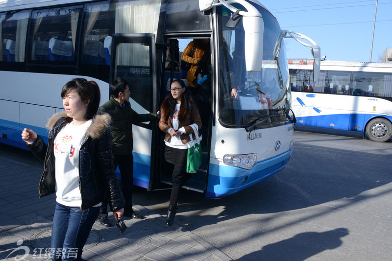 不遠(yuǎn)萬(wàn)里來(lái)京求學(xué)