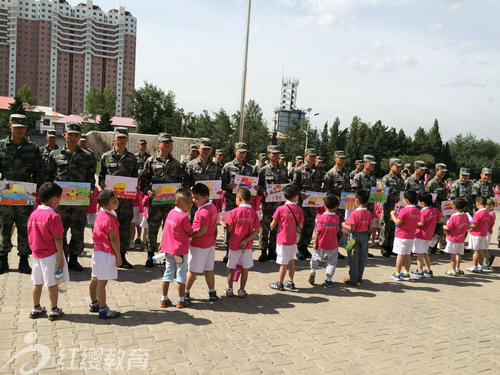 內(nèi)蒙古呼和浩特紅纓快樂天使幼兒園參觀軍營活動 