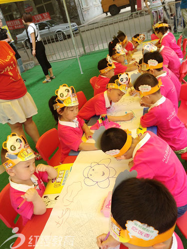 遼寧阜新紅纓站前幼兒園長卷畫繪畫活動(dòng)