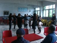 中秋節(jié)馬玉林幼兒園到敬老院慰問(wèn)。