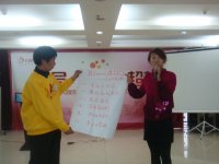 劉園長(zhǎng)在講述4K展示活動(dòng)流程