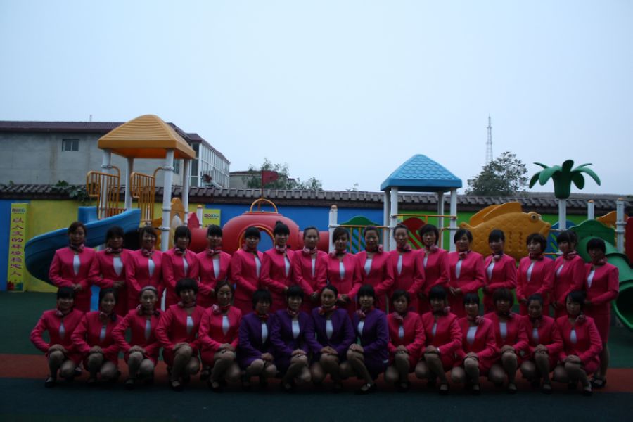 2011年小博士幼兒園教職工新風貌