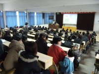 組織家長學習“手足口“的預防知識。